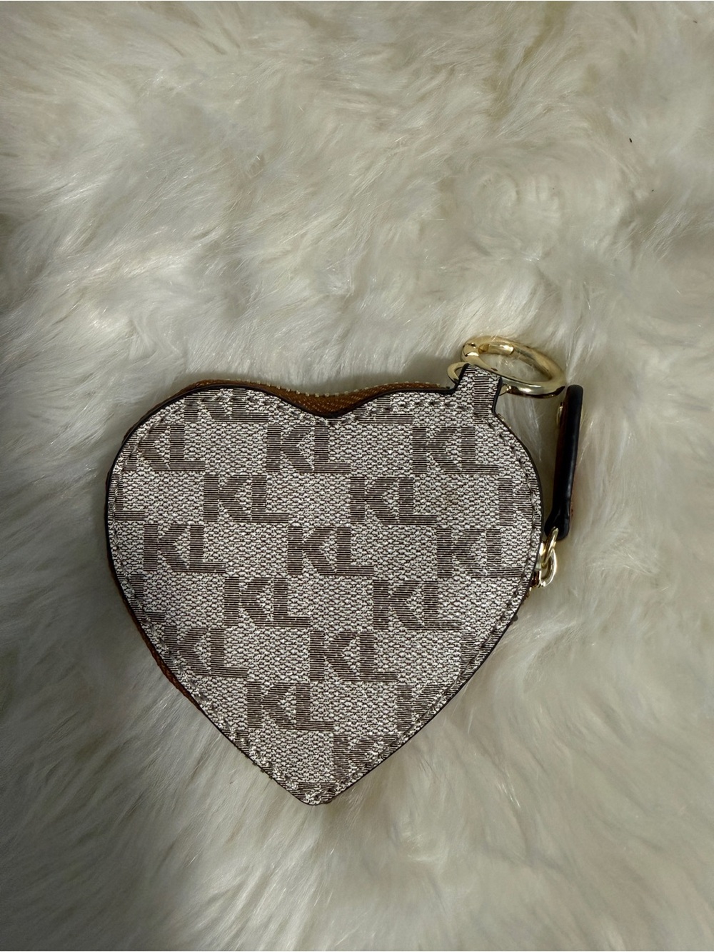 ‼️SOLD ‼️Karl Lagerfeld Beige & Brown Heart Monogram Key Coin Pouch - Picture 3 of 5